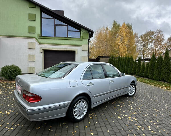 Сірий Мерседес Е-Клас, об'ємом двигуна 2 л та пробігом 88 тис. км за 9600 $, фото 8 на Automoto.ua