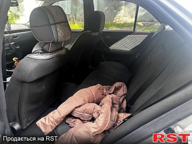 Серый Мерседес Е-Класс, объемом двигателя 2.8 л и пробегом 0 тыс. км за 3950 $, фото 5 на Automoto.ua