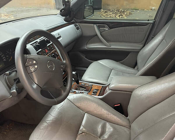 Серый Мерседес Е-Класс, объемом двигателя 2.2 л и пробегом 320 тыс. км за 4200 $, фото 7 на Automoto.ua