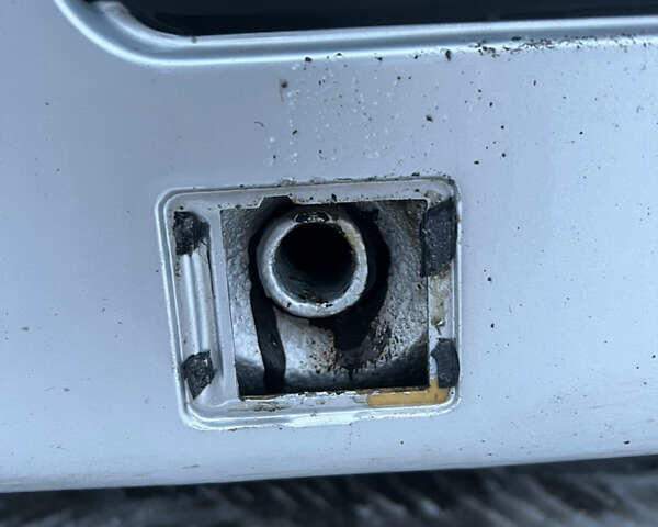 Серый Мерседес Е-Класс, объемом двигателя 3.2 л и пробегом 320 тыс. км за 4300 $, фото 8 на Automoto.ua