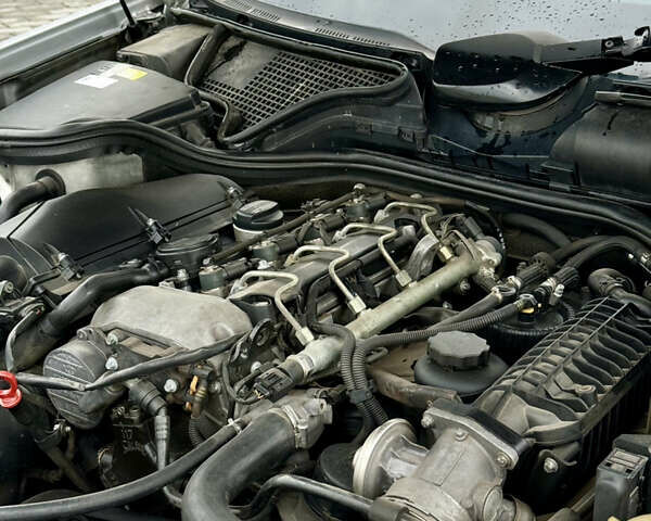 Сірий Мерседес Е-Клас, об'ємом двигуна 2.2 л та пробігом 285 тис. км за 5700 $, фото 18 на Automoto.ua