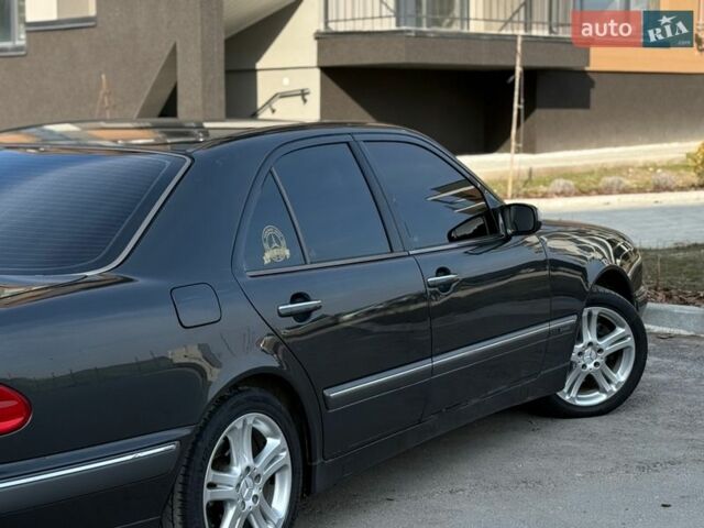 Сірий Мерседес Е-Клас, об'ємом двигуна 2.69 л та пробігом 420 тис. км за 5000 $, фото 19 на Automoto.ua