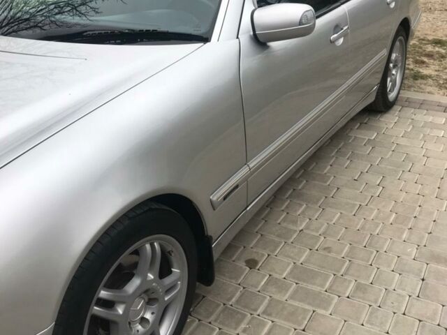Сірий Мерседес Е-Клас, об'ємом двигуна 2.7 л та пробігом 295 тис. км за 7500 $, фото 2 на Automoto.ua