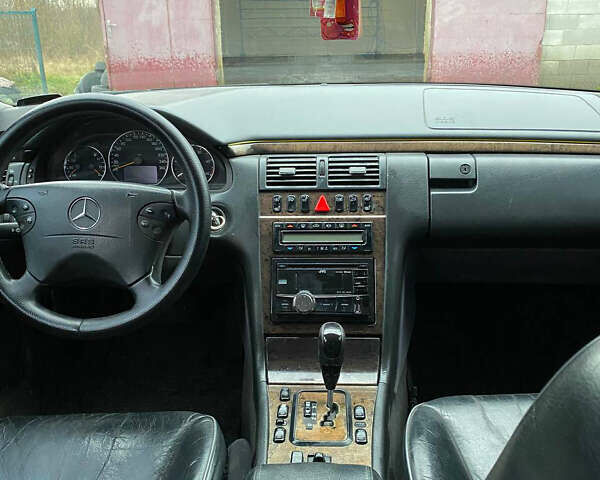 Серый Мерседес Е-Класс, объемом двигателя 3.2 л и пробегом 320 тыс. км за 4000 $, фото 14 на Automoto.ua