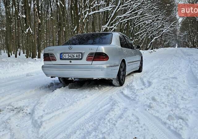 Серый Мерседес Е-Класс, объемом двигателя 2.2 л и пробегом 425 тыс. км за 5750 $, фото 3 на Automoto.ua