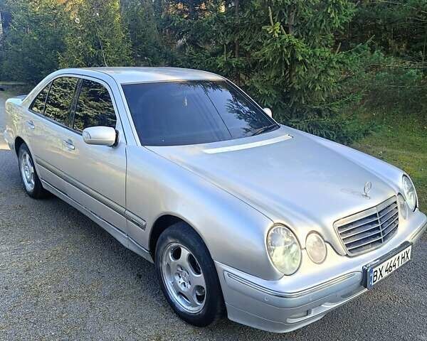 Сірий Мерседес Е-Клас, об'ємом двигуна 2.2 л та пробігом 364 тис. км за 3500 $, фото 4 на Automoto.ua