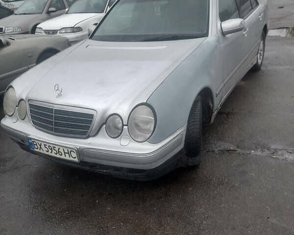 Сірий Мерседес Е-Клас, об'ємом двигуна 2.4 л та пробігом 338 тис. км за 2299 $, фото 5 на Automoto.ua