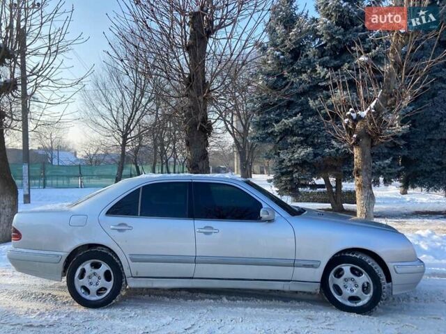 Сірий Мерседес Е-Клас, об'ємом двигуна 2.2 л та пробігом 358 тис. км за 3300 $, фото 2 на Automoto.ua