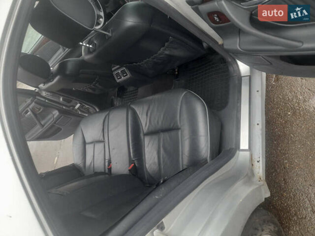 Сірий Мерседес Е-Клас, об'ємом двигуна 2.4 л та пробігом 338 тис. км за 2299 $, фото 22 на Automoto.ua