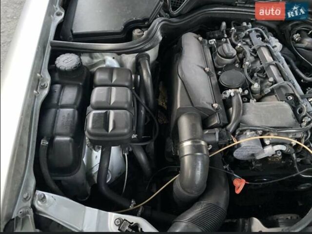 Серый Мерседес Е-Класс, объемом двигателя 2.2 л и пробегом 407 тыс. км за 4750 $, фото 33 на Automoto.ua