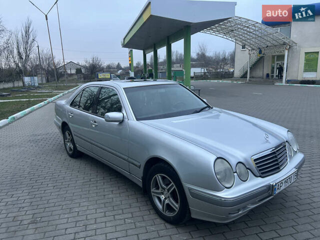 Серый Мерседес Е-Класс, объемом двигателя 2.69 л и пробегом 338 тыс. км за 4400 $, фото 1 на Automoto.ua