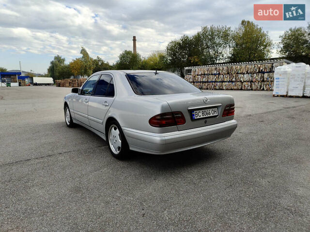 Сірий Мерседес Е-Клас, об'ємом двигуна 3.2 л та пробігом 356 тис. км за 8499 $, фото 3 на Automoto.ua