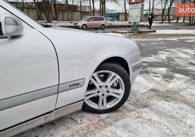 Серый Мерседес Е-Класс, объемом двигателя 2.15 л и пробегом 400 тыс. км за 4500 $, фото 1 на Automoto.ua
