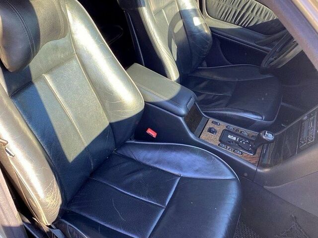 Сірий Мерседес Е-Клас, об'ємом двигуна 2 л та пробігом 350 тис. км за 3800 $, фото 6 на Automoto.ua