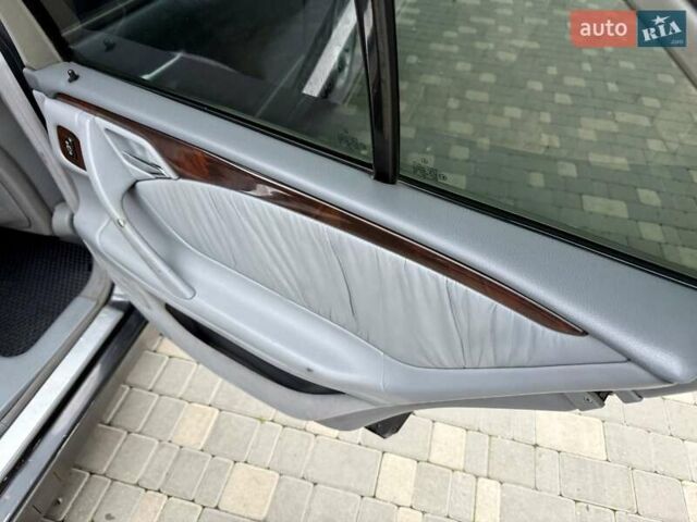 Сірий Мерседес Е-Клас, об'ємом двигуна 2.2 л та пробігом 340 тис. км за 3850 $, фото 58 на Automoto.ua