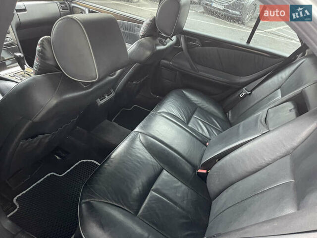 Сірий Мерседес Е-Клас, об'ємом двигуна 4.3 л та пробігом 290 тис. км за 9888 $, фото 9 на Automoto.ua