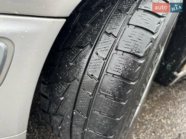 Серый Мерседес Е-Класс, объемом двигателя 2.4 л и пробегом 530 тыс. км за 3500 $, фото 17 на Automoto.ua