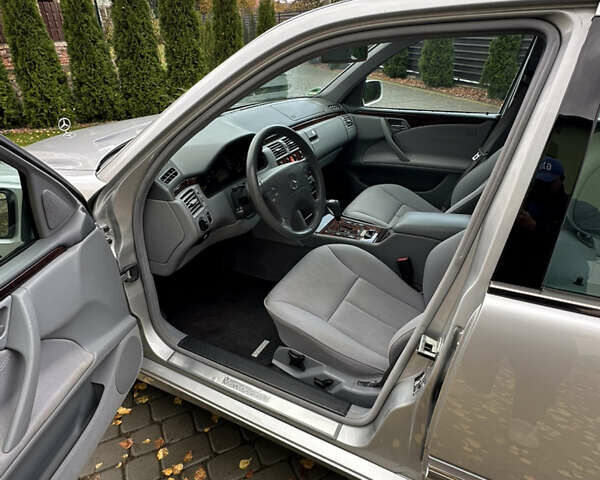 Серый Мерседес Е-Класс, объемом двигателя 2 л и пробегом 88 тыс. км за 10500 $, фото 16 на Automoto.ua