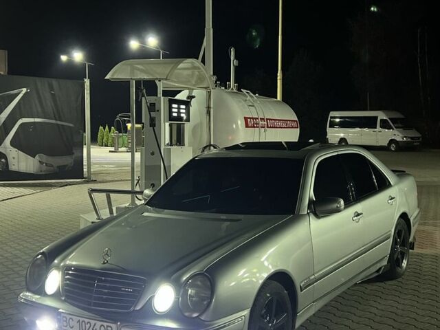 Серый Мерседес Е-Класс, объемом двигателя 2.8 л и пробегом 490 тыс. км за 4400 $, фото 4 на Automoto.ua