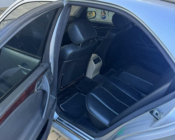 Серый Мерседес Е-Класс, объемом двигателя 2.6 л и пробегом 300 тыс. км за 2450 $, фото 10 на Automoto.ua