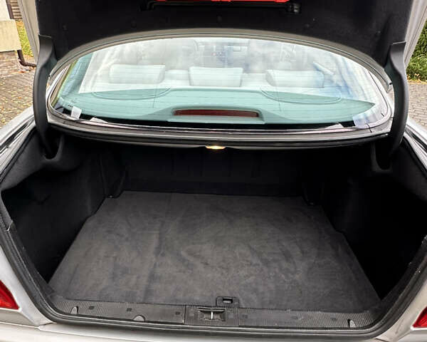 Сірий Мерседес Е-Клас, об'ємом двигуна 2 л та пробігом 88 тис. км за 9600 $, фото 37 на Automoto.ua