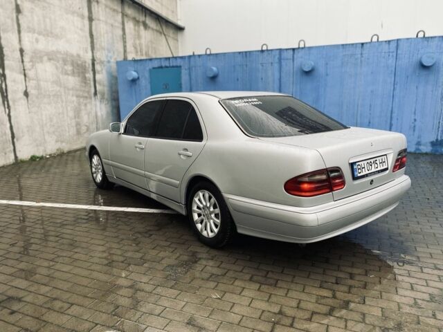 Сірий Мерседес Е-Клас, об'ємом двигуна 2.2 л та пробігом 470 тис. км за 4699 $, фото 2 на Automoto.ua