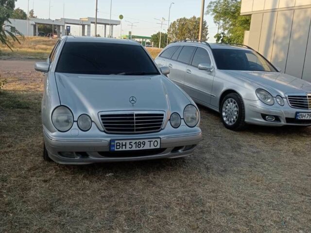 Серый Мерседес Е-Класс, объемом двигателя 2 л и пробегом 300 тыс. км за 3500 $, фото 6 на Automoto.ua