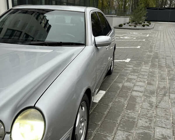 Серый Мерседес Е-Класс, объемом двигателя 2.69 л и пробегом 353 тыс. км за 3750 $, фото 13 на Automoto.ua