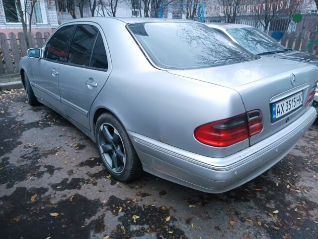 Серый Мерседес Е-Класс, объемом двигателя 2 л и пробегом 450 тыс. км за 2500 $, фото 2 на Automoto.ua