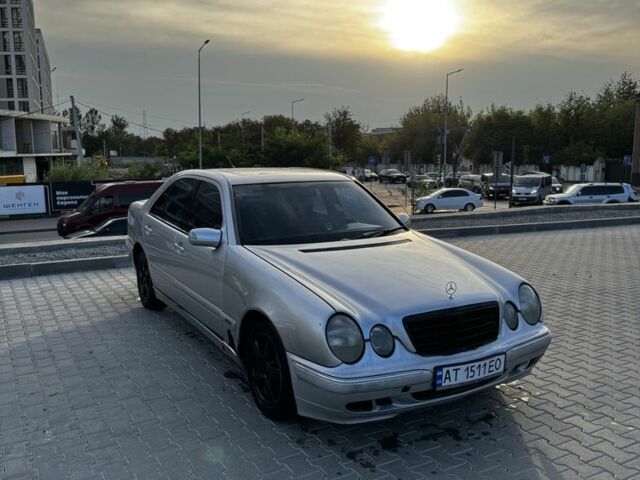 Серый Мерседес Е-Класс, объемом двигателя 2.2 л и пробегом 450 тыс. км за 4200 $, фото 4 на Automoto.ua