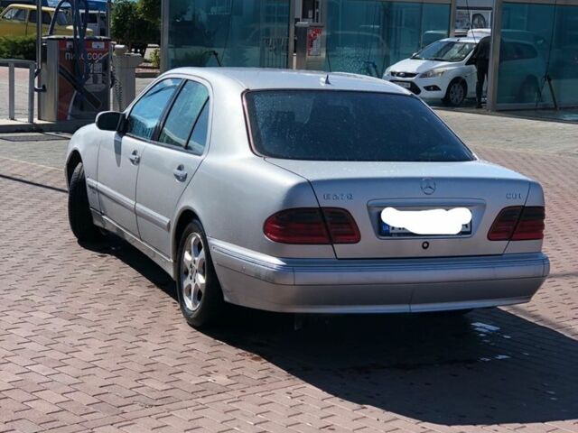 Серый Мерседес Е-Класс, объемом двигателя 2.7 л и пробегом 484 тыс. км за 3500 $, фото 3 на Automoto.ua