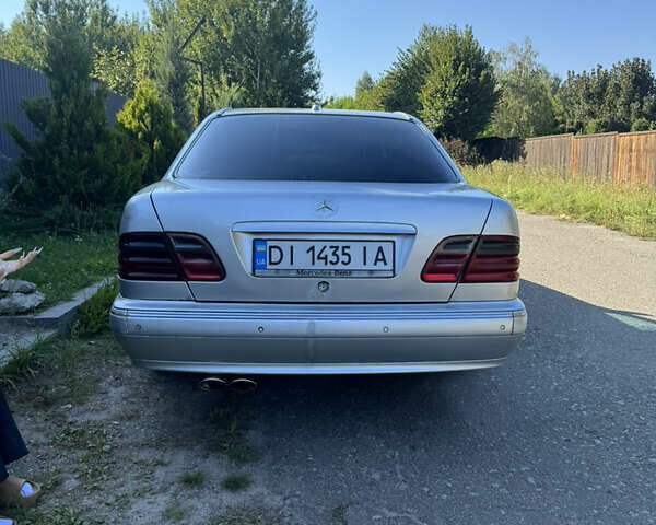 Серый Мерседес Е-Класс, объемом двигателя 3.22 л и пробегом 400 тыс. км за 4200 $, фото 5 на Automoto.ua