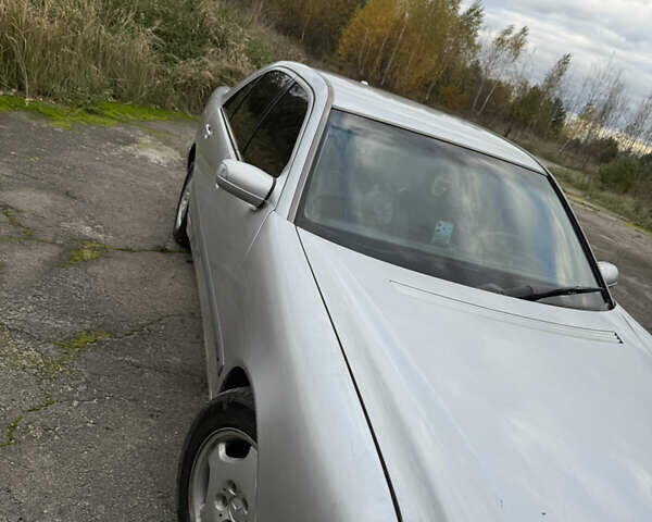 Мерседес Е-Класс 2001 в Владимирце на Automoto.ua Серый Мерседес Е-Класс, объемом двигателя 2.7 л и пробегом 352 тыс. км за 2800 $, фото 2 на Automoto.ua