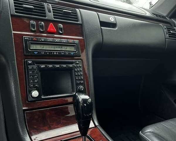 Серый Мерседес Е-Класс, объемом двигателя 2.7 л и пробегом 352 тыс. км за 3200 $, фото 8 на Automoto.ua