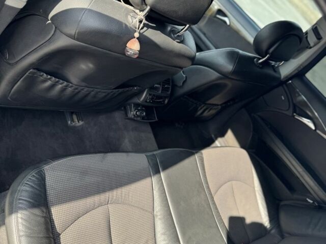 Сірий Мерседес Е-Клас, об'ємом двигуна 2.1 л та пробігом 350 тис. км за 4750 $, фото 16 на Automoto.ua