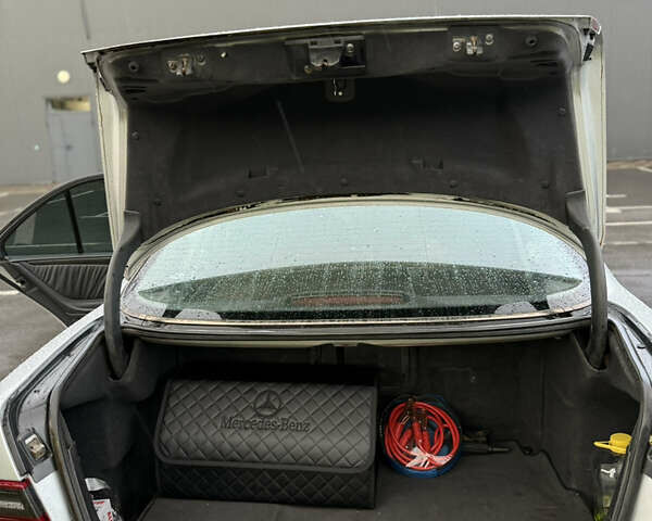 Серый Мерседес Е-Класс, объемом двигателя 4.3 л и пробегом 406 тыс. км за 4500 $, фото 15 на Automoto.ua