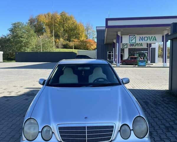 Серый Мерседес Е-Класс, объемом двигателя 2.6 л и пробегом 200 тыс. км за 1800 $, фото 1 на Automoto.ua