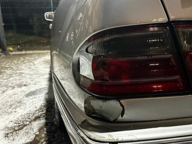 Сірий Мерседес Е-Клас, об'ємом двигуна 3.2 л та пробігом 240 тис. км за 3500 $, фото 1 на Automoto.ua