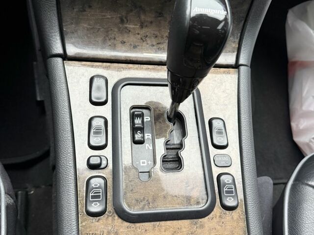 Серый Мерседес Е-Класс, объемом двигателя 3.2 л и пробегом 191 тыс. км за 8800 $, фото 5 на Automoto.ua