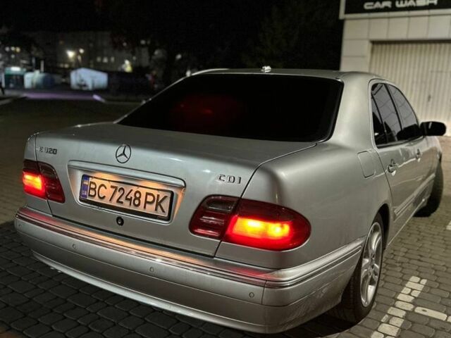 Сірий Мерседес Е-Клас, об'ємом двигуна 3.2 л та пробігом 363 тис. км за 6600 $, фото 3 на Automoto.ua