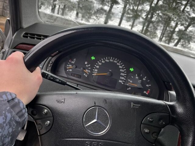 Серый Мерседес Е-Класс, объемом двигателя 2.7 л и пробегом 352 тыс. км за 3200 $, фото 7 на Automoto.ua