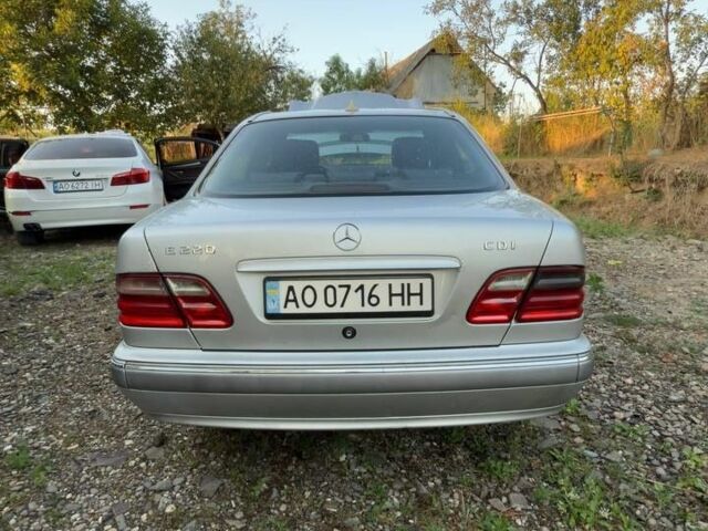 Сірий Мерседес Е-Клас, об'ємом двигуна 2.1 л та пробігом 350 тис. км за 4700 $, фото 6 на Automoto.ua