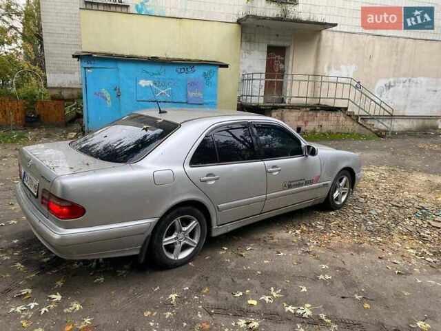 Сірий Мерседес Е-Клас, об'ємом двигуна 2 л та пробігом 350 тис. км за 4500 $, фото 3 на Automoto.ua
