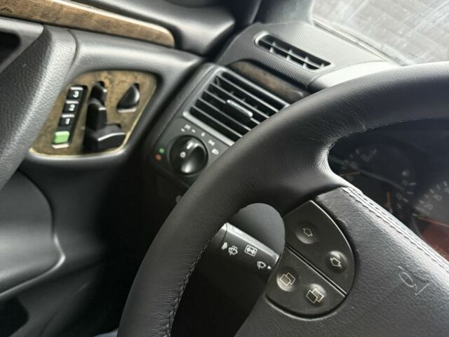 Серый Мерседес Е-Класс, объемом двигателя 3.2 л и пробегом 191 тыс. км за 8800 $, фото 4 на Automoto.ua