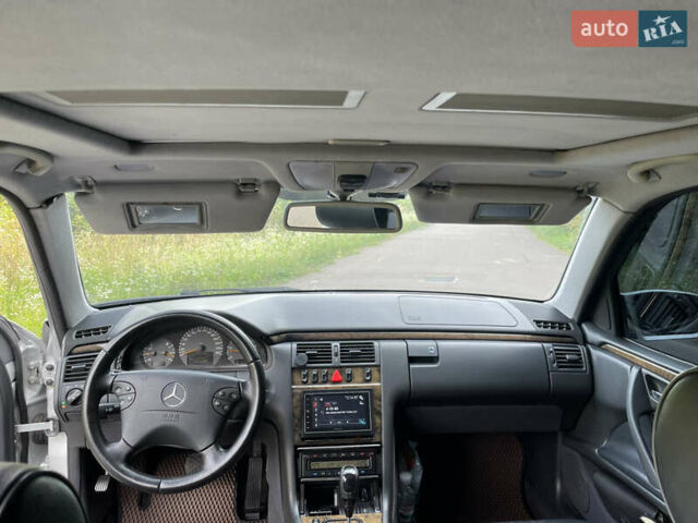 Мерседес Е-Класс 2001 в Сокале на Automoto.ua Серый Мерседес Е-Класс, объемом двигателя 2.7 л и пробегом 667 тыс. км за 5200 $, фото 18 на Automoto.ua