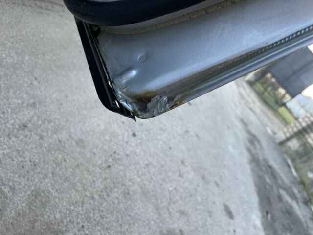 Сірий Мерседес Е-Клас, об'ємом двигуна 3.2 л та пробігом 363 тис. км за 6600 $, фото 21 на Automoto.ua