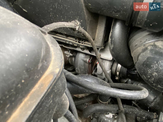 Серый Мерседес Е-Класс, объемом двигателя 3.2 л и пробегом 400 тыс. км за 2500 $, фото 23 на Automoto.ua