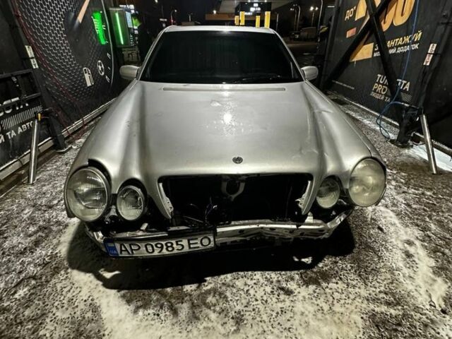 Сірий Мерседес Е-Клас, об'ємом двигуна 3.2 л та пробігом 240 тис. км за 3500 $, фото 4 на Automoto.ua