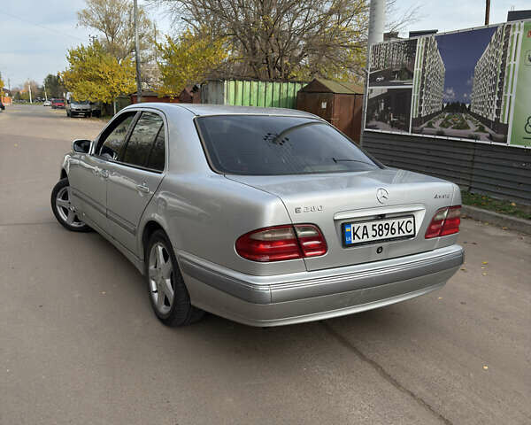 Серый Мерседес Е-Класс, объемом двигателя 2.8 л и пробегом 350 тыс. км за 4300 $, фото 4 на Automoto.ua