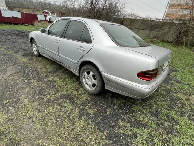 Сірий Мерседес Е-Клас, об'ємом двигуна 2.1 л та пробігом 480 тис. км за 2900 $, фото 1 на Automoto.ua